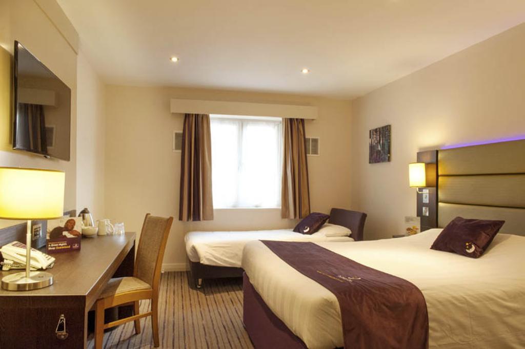 Premier Inn Merthyr Tydfil Eksteriør billede