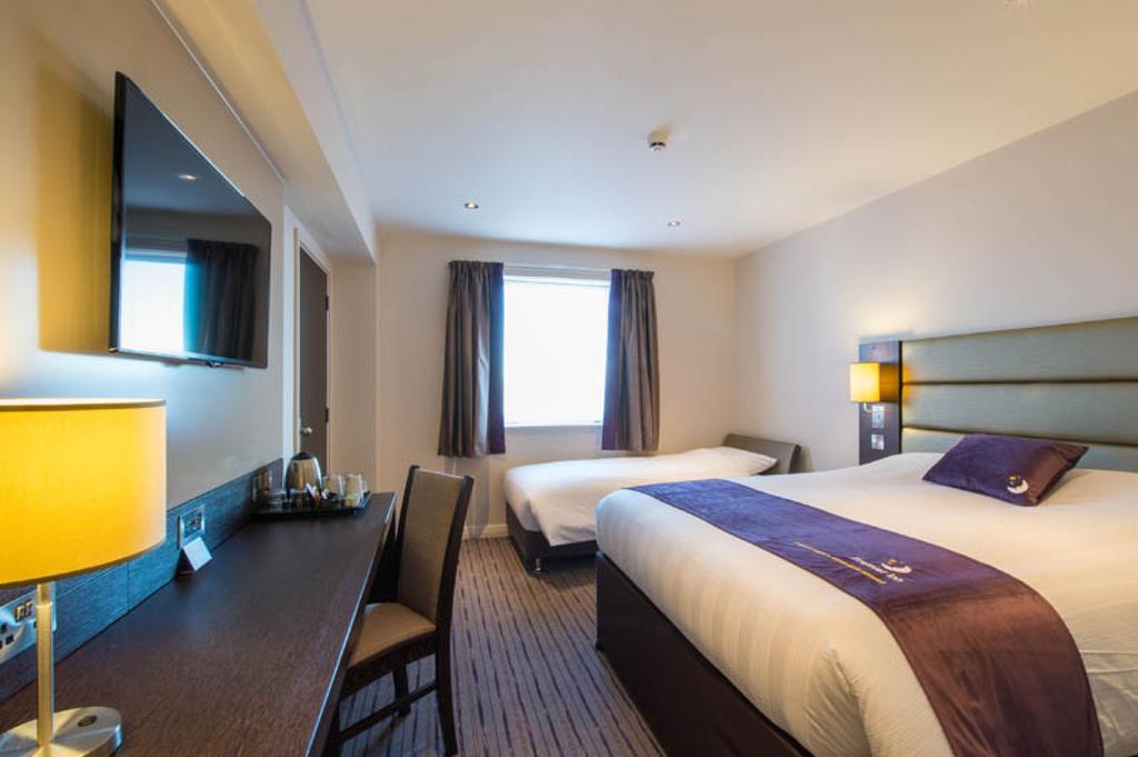 Premier Inn Merthyr Tydfil Eksteriør billede