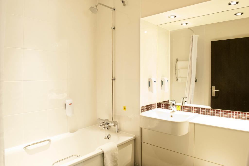 Premier Inn Merthyr Tydfil Eksteriør billede