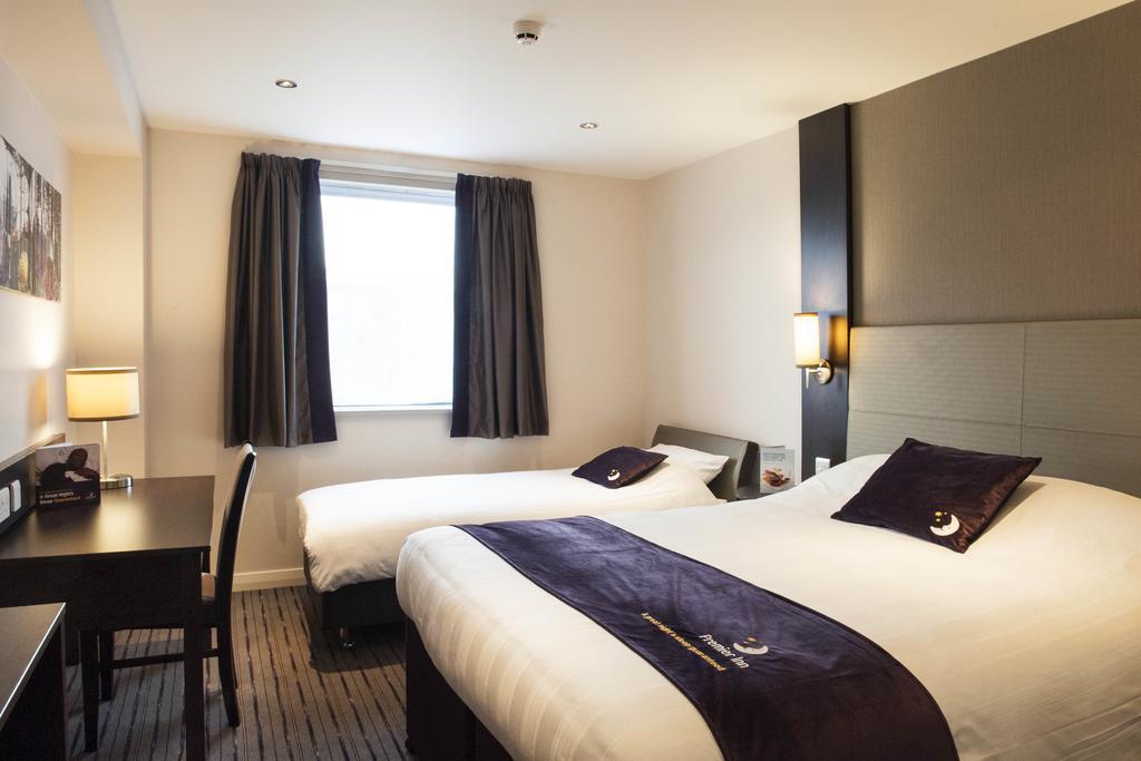 Premier Inn Merthyr Tydfil Eksteriør billede